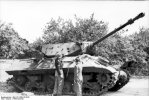 Bundesarchiv_Bild_101I-299-1818-05,_Nordfrankreich,_englischer_Panzer_M10_Achilles.jpg